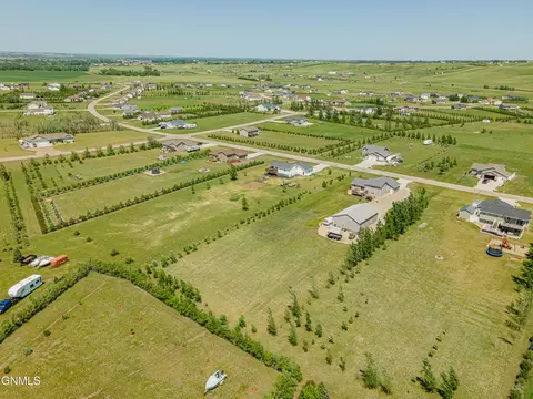 6922 Derek Dr, Bismarck, ND 58504 photo 99