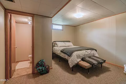 1512 Harmon Ave, Bismarck, ND 58501 photo 16