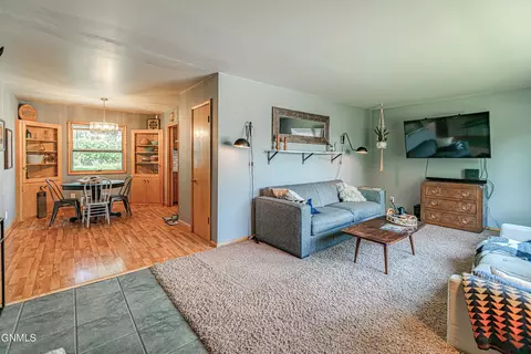 1512 Harmon Ave, Bismarck, ND 58501 photo 4