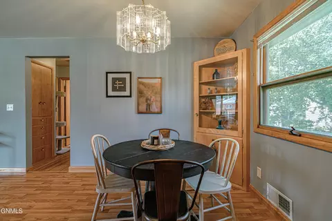 1512 Harmon Ave, Bismarck, ND 58501 photo 7