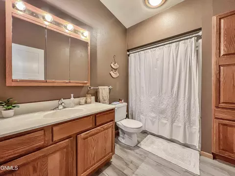 1220 9th Ave W, Williston, ND 58801 photo 29