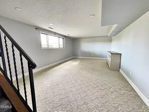 1002 9th Ave W, Williston, ND 58801 photo 27