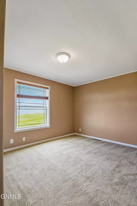 13121 48t Way NW, Williston, ND 58801 photo 20