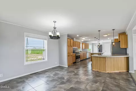 13121 48t Way NW, Williston, ND 58801 photo 8
