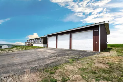 13121 48t Way NW, Williston, ND 58801 photo 3