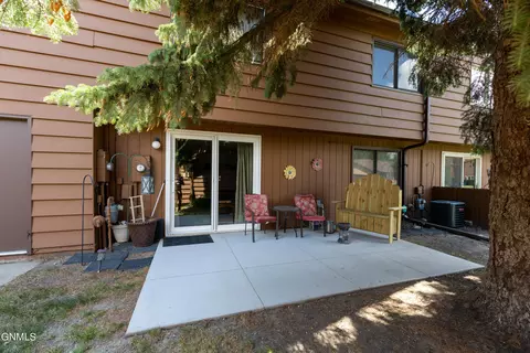 430 E Brandon Dr, Bismarck, ND 58503 photo 14