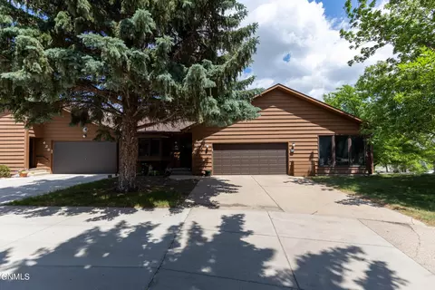 430 E Brandon Dr, Bismarck, ND 58503 photo 15