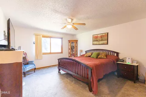430 E Brandon Dr, Bismarck, ND 58503 photo 7