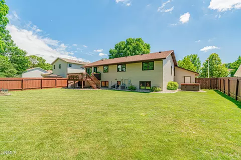 308 Stuttgart Dr, Bismarck, ND 58504 photo 49