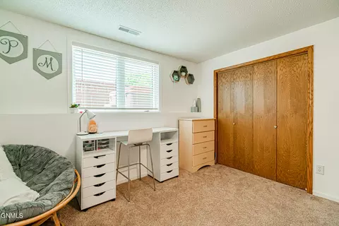 308 Stuttgart Dr, Bismarck, ND 58504 photo 29
