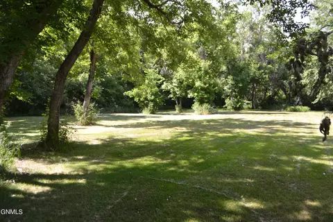 206 3rd St SE, Moffit, ND 58560 photo 12