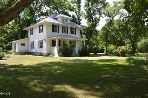 206 3rd St SE, Moffit, ND 58560 photo 6