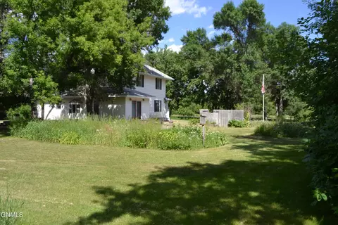 206 3rd St SE, Moffit, ND 58560 photo 9