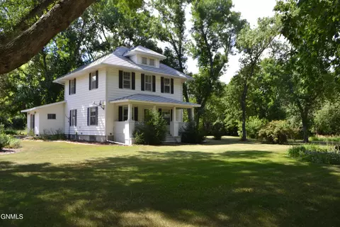 206 3rd St SE, Moffit, ND 58560 photo 5