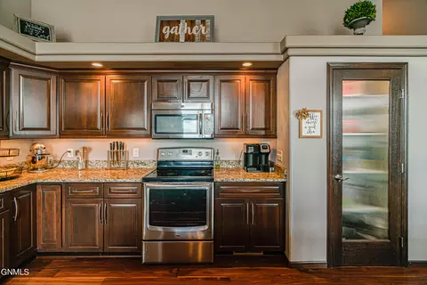 1737 Calgary Loop, Bismarck, ND 58503 photo 22