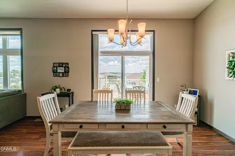 1737 Calgary Loop, Bismarck, ND 58503 photo 33