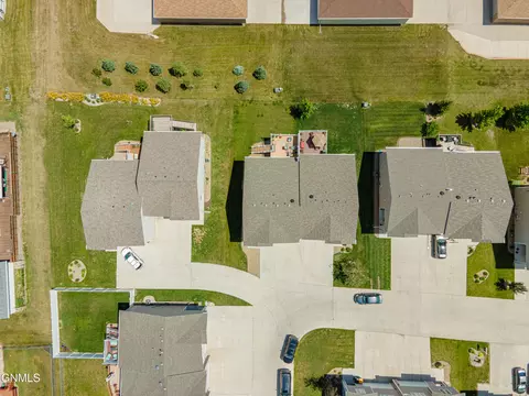1737 Calgary Loop, Bismarck, ND 58503 photo 60