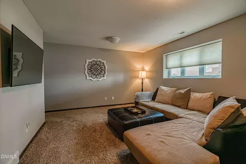 1737 Calgary Loop, Bismarck, ND 58503 photo 57