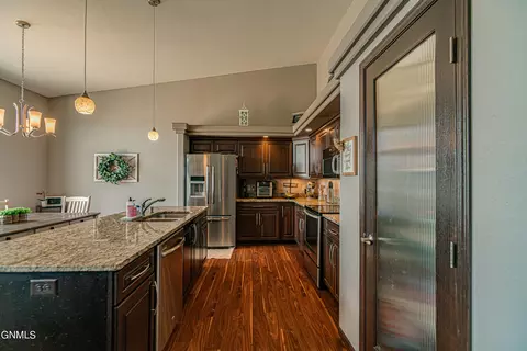 1737 Calgary Loop, Bismarck, ND 58503 photo 31
