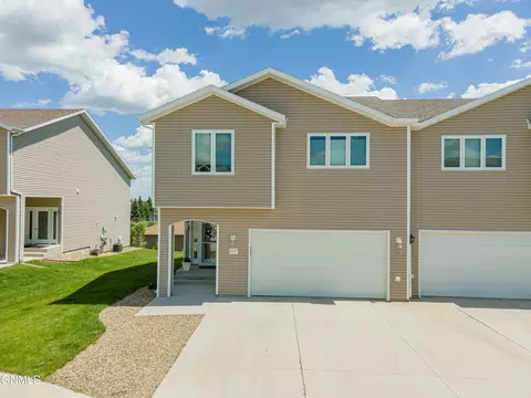 1737 Calgary Loop, Bismarck, ND 58503 photo 69