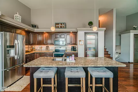 1737 Calgary Loop, Bismarck, ND 58503 photo 25