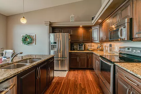 1737 Calgary Loop, Bismarck, ND 58503 photo 23