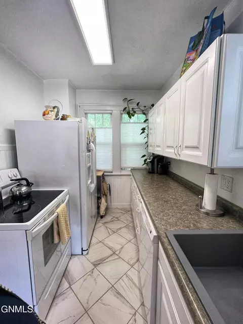 323 Custer Park St, Bismarck, ND 58501 photo 11