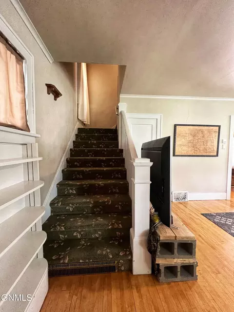 323 Custer Park St, Bismarck, ND 58501 photo 5