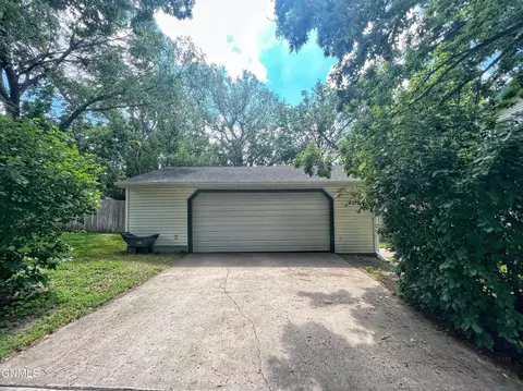 323 Custer Park St, Bismarck, ND 58501 photo 20