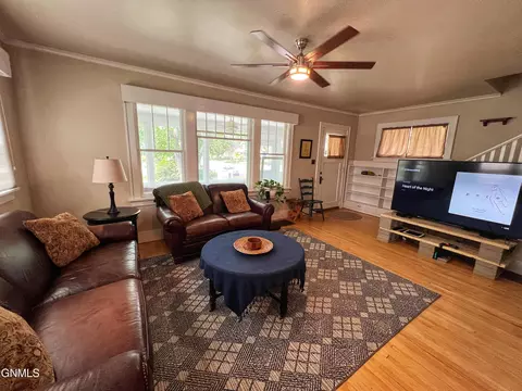 323 Custer Park St, Bismarck, ND 58501 photo 7