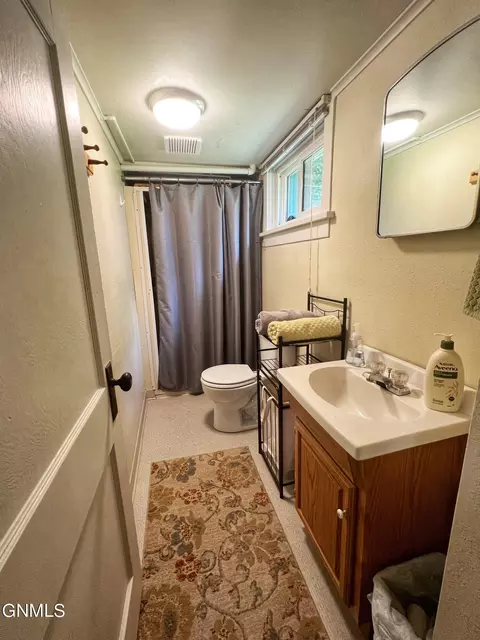 323 Custer Park St, Bismarck, ND 58501 photo 18