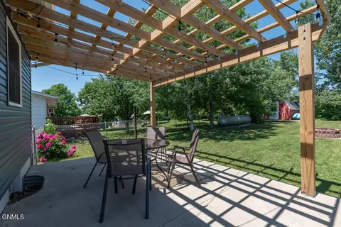 220 Lake St, Mandan, ND 58554 photo 25