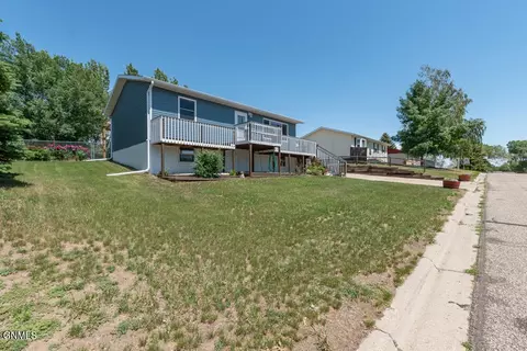 220 Lake St, Mandan, ND 58554 photo 3