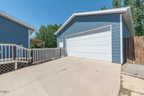 220 Lake St, Mandan, ND 58554 photo 33