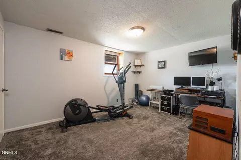 220 Lake St, Mandan, ND 58554 photo 17