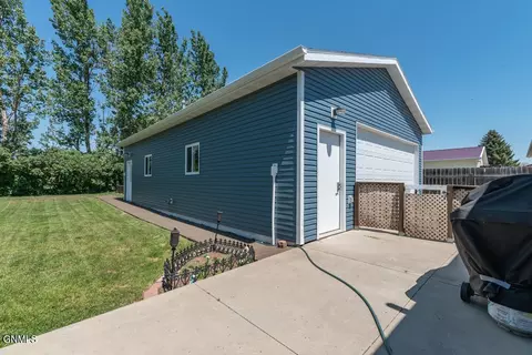 220 Lake St, Mandan, ND 58554 photo 29