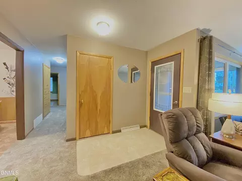 1808 Boulevard Ave E, Bismarck, ND 58501 photo 14