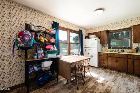 602 Denver Ave, Bismarck, ND 58504 photo 6