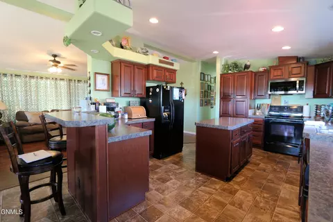5613 Lukenbill Ave, Williston, ND 58801 photo 19