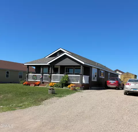 5613 Lukenbill Ave, Williston, ND 58801 photo 2
