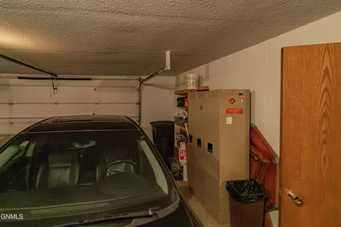 409 Brandon Dr, Bismarck, ND 58503 photo 63