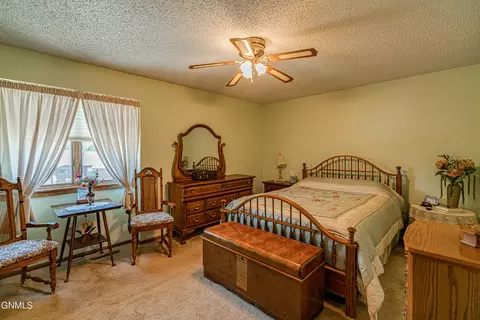 409 Brandon Dr, Bismarck, ND 58503 photo 13
