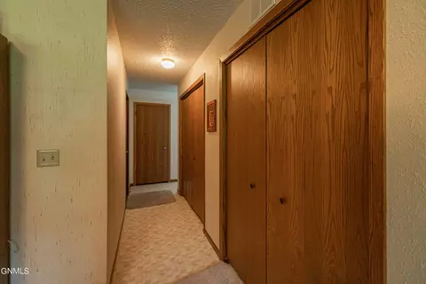 409 Brandon Dr, Bismarck, ND 58503 photo 61