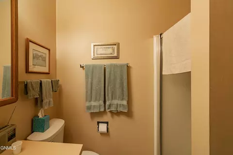 409 Brandon Dr, Bismarck, ND 58503 photo 38