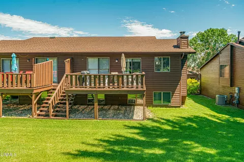 409 Brandon Dr, Bismarck, ND 58503 photo 3
