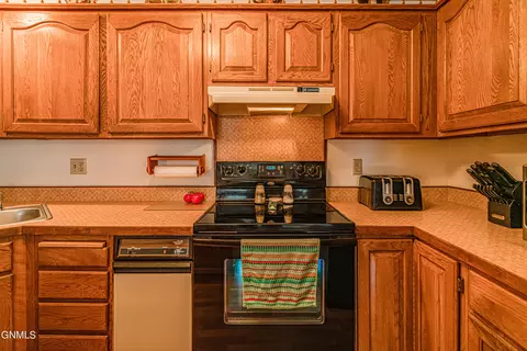 409 Brandon Dr, Bismarck, ND 58503 photo 45
