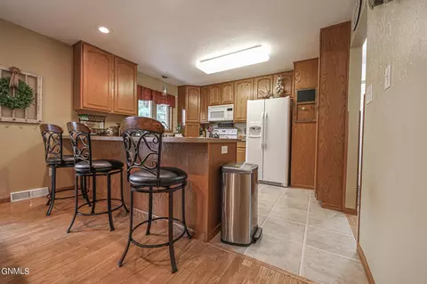 1122 Morningside St, Bismarck, ND 58501 photo 10