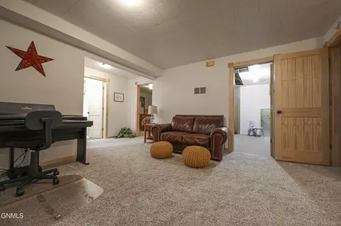 1122 Morningside St, Bismarck, ND 58501 photo 43