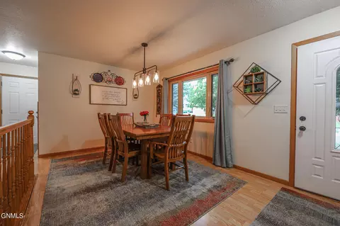 1122 Morningside St, Bismarck, ND 58501 photo 3