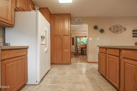 1122 Morningside St, Bismarck, ND 58501 photo 8